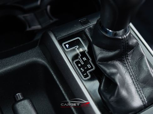 Used 2020 Toyota Tacoma TRD Off-Road image 29