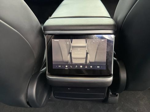 Used 2022 Tesla Model X image 25