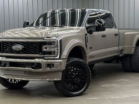 Used 2026 Ford F450 Platinum w/ Platinum Plus Package image 1