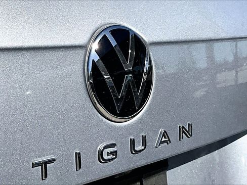Used 2023 Volkswagen Tiguan S image 32