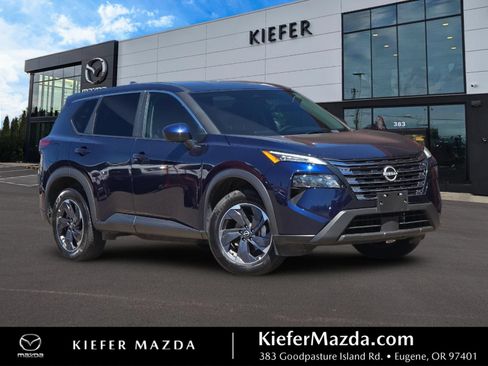 Used 2025 Nissan Rogue SV FWD image 1