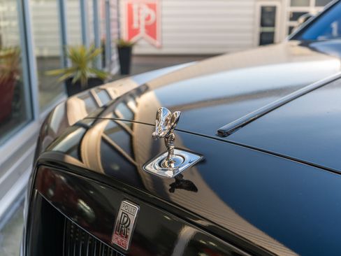Used 2016 Rolls-Royce Wraith image 4