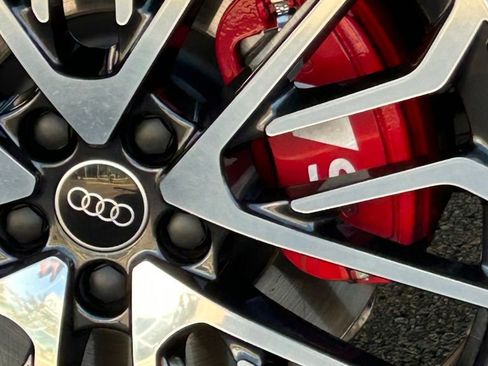 Used 2025 Audi SQ5 Premium Plus w/ Premium Plus Package image 39