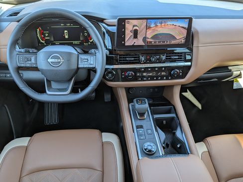 New 2026 Nissan Pathfinder Platinum AWD/4WD image 12