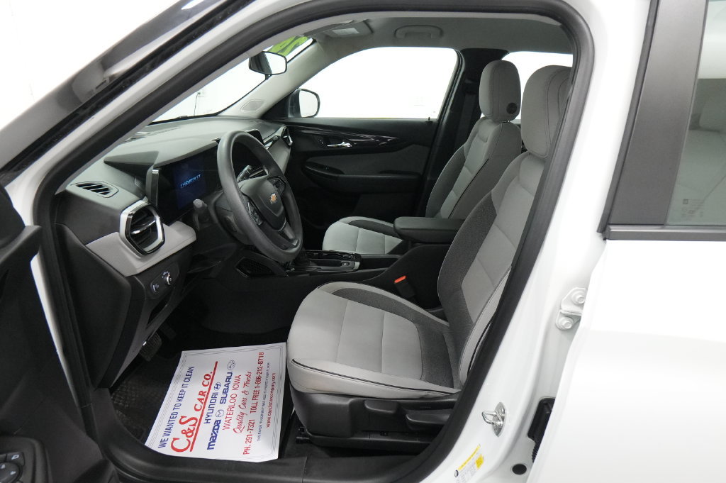 Used 2024 Chevrolet TrailBlazer LS FWD image 14