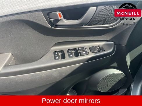Used 2020 Hyundai Kona SE AWD/4WD image 18