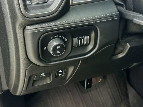 Used 2019 RAM 1500 Limited AWD/4WD image 11