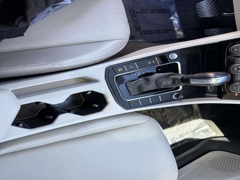 Used 2020 Volkswagen Jetta SEL image 29