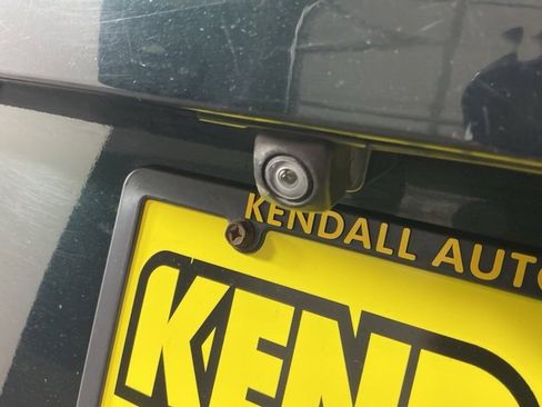 Used 2017 Honda Pilot Touring image 9