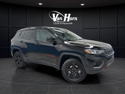 Used 2023 Jeep Compass Trailhawk w/ Trailer Tow Group AWD/4WD image 1