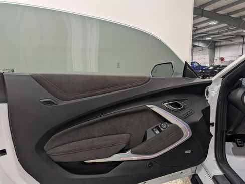 Used 2021 Chevrolet Camaro ZL1 w/ LPO, ZL1 Protection Package image 17