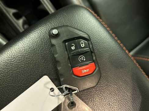 Used 2021 Jeep Gladiator Mojave image 22