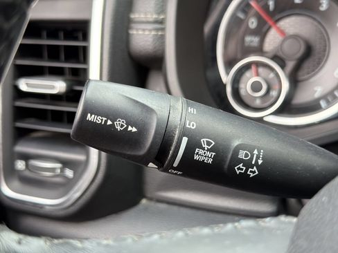 Used 2021 RAM 1500 Laramie AWD/4WD image 26