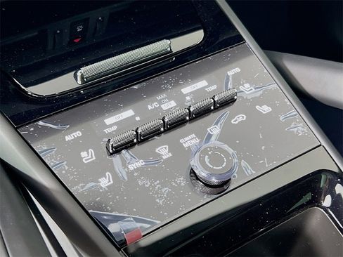 New 2026 Porsche Cayenne GTS image 18