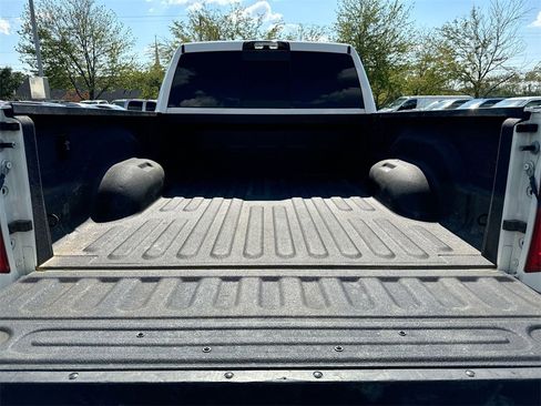 Used 2024 RAM 2500 Limited image 25