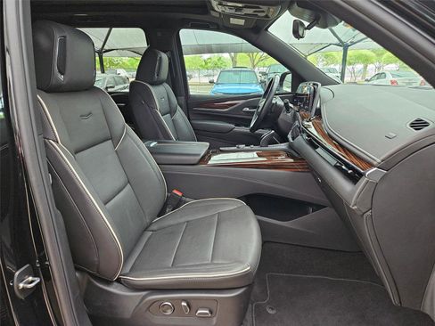 Used 2024 Cadillac Escalade Premium Luxury RWD image 29