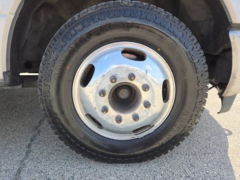 Used 2019 Ford F350 XL w/ STX Appearance Package RWD image 16