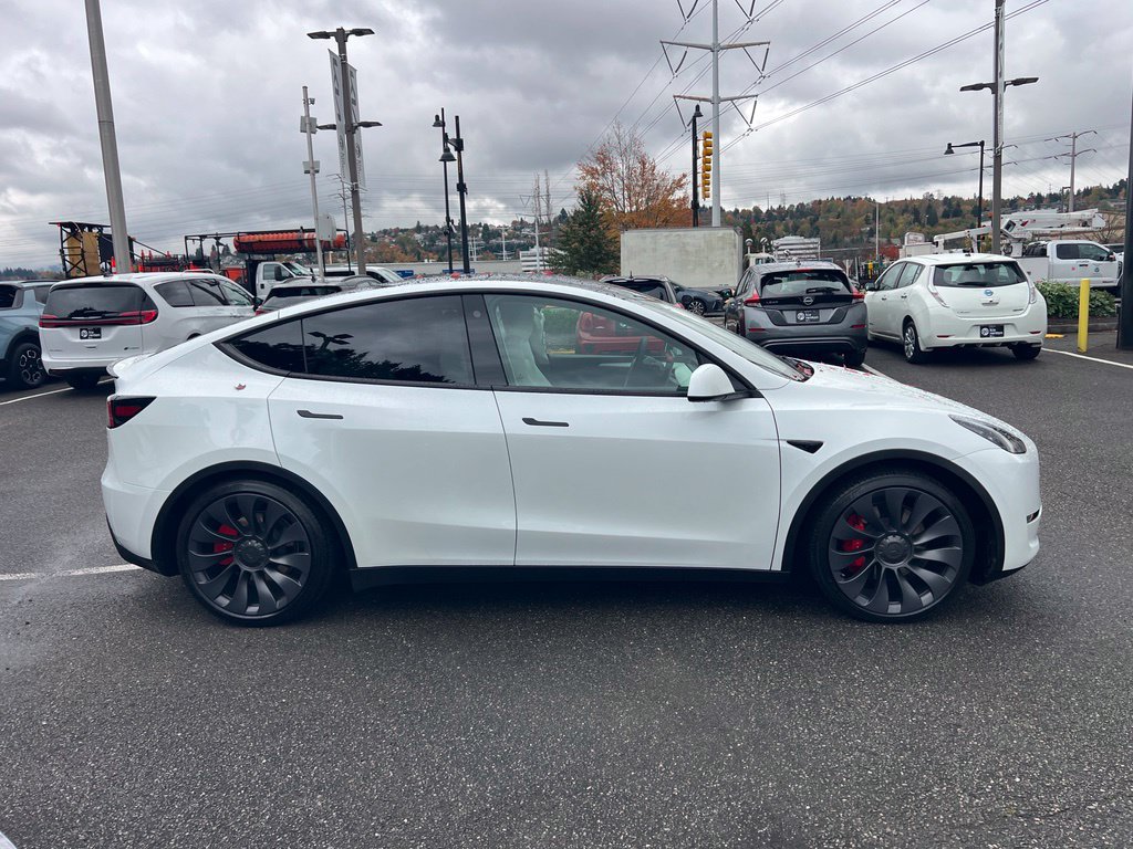 Used 2023 Tesla Model Y Performance AWD/4WD image 4