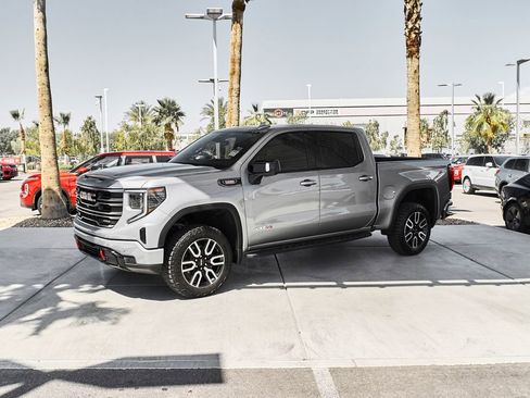Used 2024 GMC Sierra 1500 AT4 w/ Technology Package AWD/4WD image 5