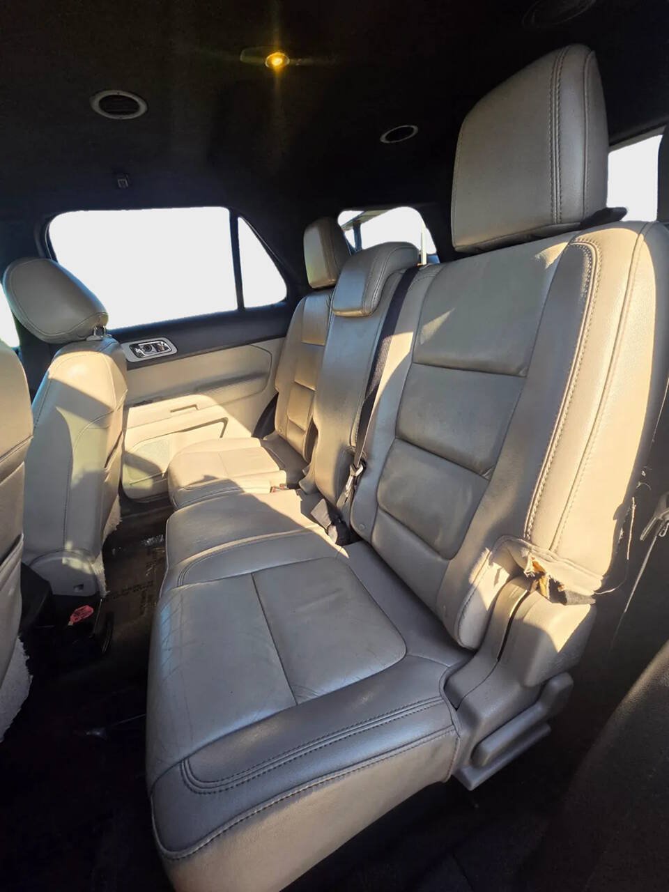 Used 2014 Ford Explorer XLT w/ Equipment Group 202A FWD image 13