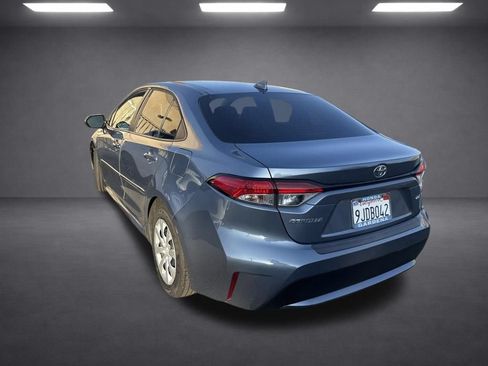Used 2020 Toyota Corolla LE FWD image 19