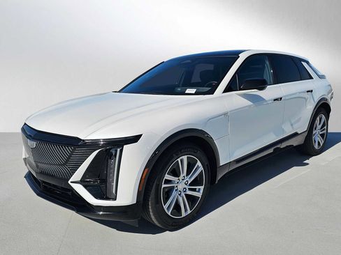 Used 2024 Cadillac Lyriq Tech w/ Driver Assist Package RWD image 7