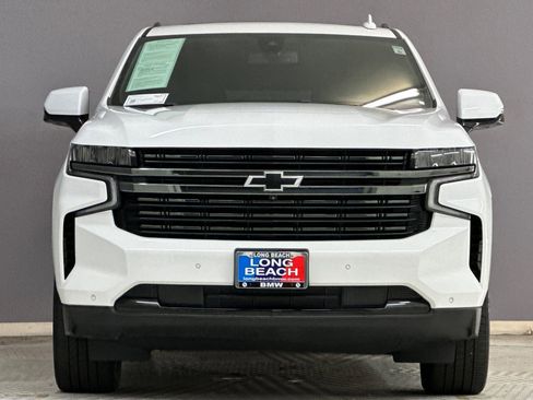 Used 2022 Chevrolet Suburban RST w/ Luxury Package image 5