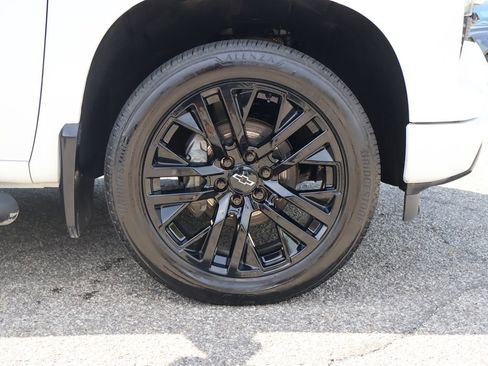 Used 2024 Chevrolet Silverado 1500 RST w/ Rally Edition AWD/4WD image 19