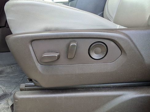 Used 2021 Chevrolet Tahoe LT w/ LT Signature Package image 14