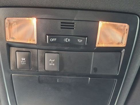 Used 2019 Toyota Tacoma TRD Off-Road w/ Technology Package RWD image 16