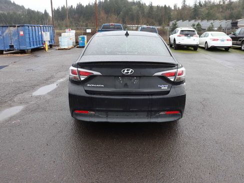 Used 2017 Hyundai Sonata Limited w/ Ultimate Package 02 image 6