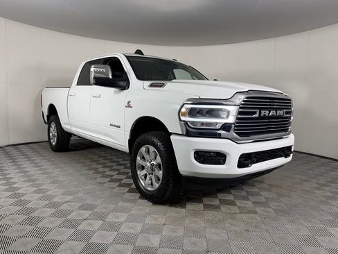 Used 2024 RAM 2500 Laramie w/ Safety Group AWD/4WD image 2