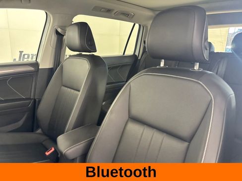 Used 2023 Volkswagen Tiguan SE w/ Panoramic Sunroof Package AWD/4WD image 10