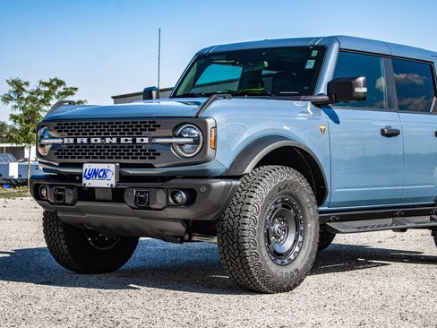 Used 2025 Ford Bronco Badlands AWD/4WD image 27