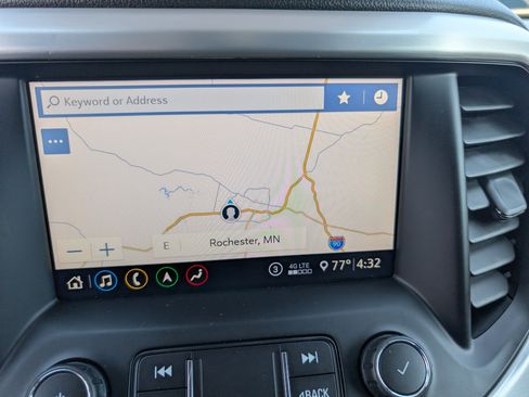 Used 2020 GMC Acadia SLT image 19