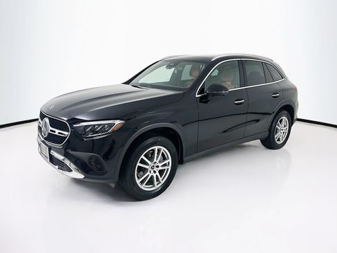 Certified 2023 Mercedes-Benz GLC 300 4MATIC image 3