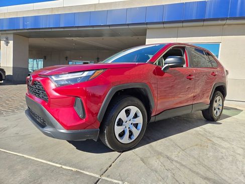 Used 2023 Toyota RAV4 LE AWD/4WD image 2