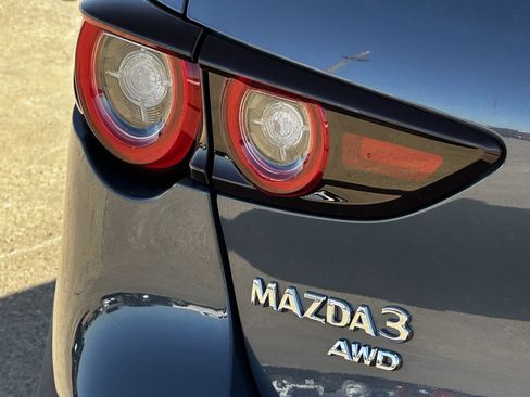 New 2026 MAZDA MAZDA3 Hatchback w/Premium Plus Pkg image 7