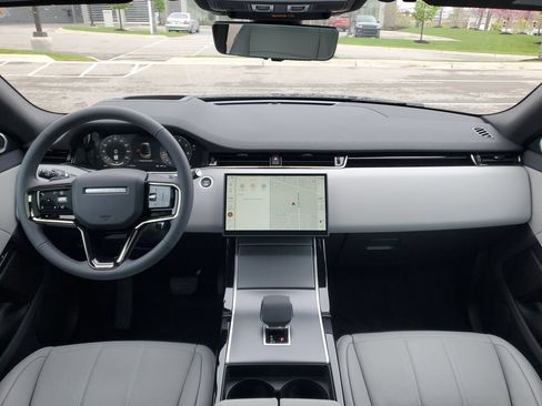 Used 2026 Land Rover Range Rover Evoque S AWD/4WD image 28
