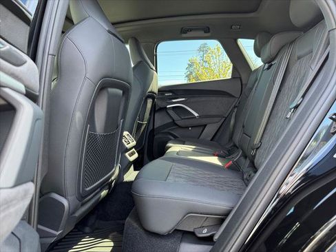New 2025 Audi SQ5 Premium Plus AWD/4WD image 22