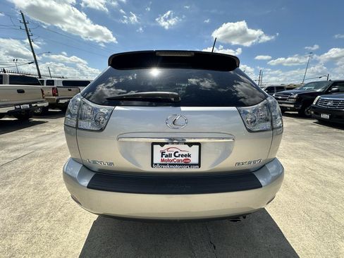 Used 2005 Lexus RX 330 w/ Premium Pkg FWD image 4