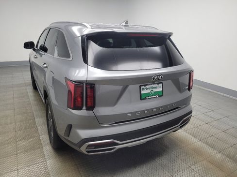 Used 2021 Kia Sorento S image 5