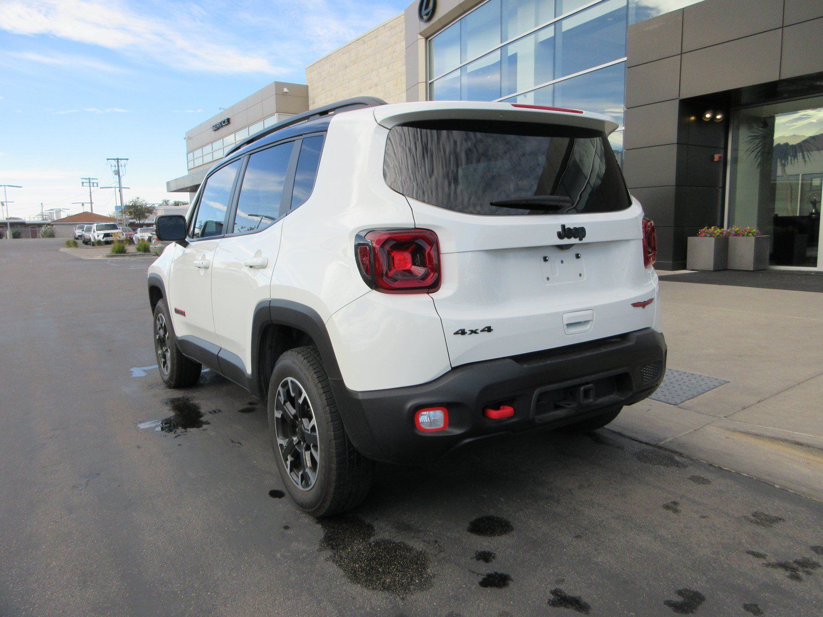 Used 2023 Jeep Renegade Trailhawk w/ Sun/Sound Group AWD/4WD image 8