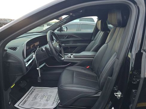 Used 2024 Cadillac Lyriq Luxury AWD/4WD image 15