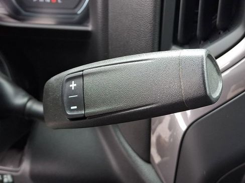 Used 2019 Chevrolet Silverado 1500 Custom w/ Custom Value Package image 18