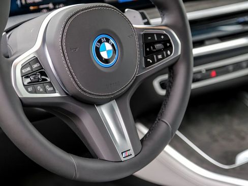 New 2026 BMW X5 xDrive50e w/ Executive Package image 12