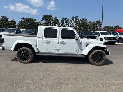 Used 2023 Jeep Gladiator Overland AWD/4WD image 4