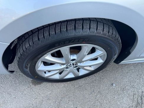 Used 2011 Volkswagen Jetta SE image 28