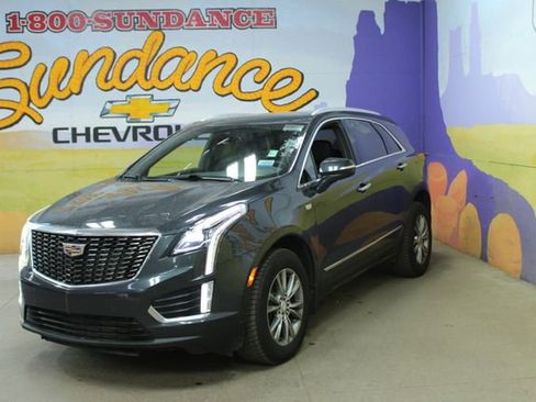 Used 2022 Cadillac XT5 Premium Luxury AWD/4WD image 2