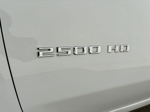 Used 2024 Chevrolet Silverado 2500 LT image 33
